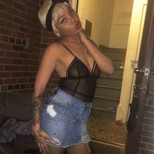 Meet your Posher, Jade